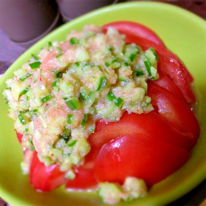 冷酒に!明太胡瓜ドレッシングがけ冷やしトマト